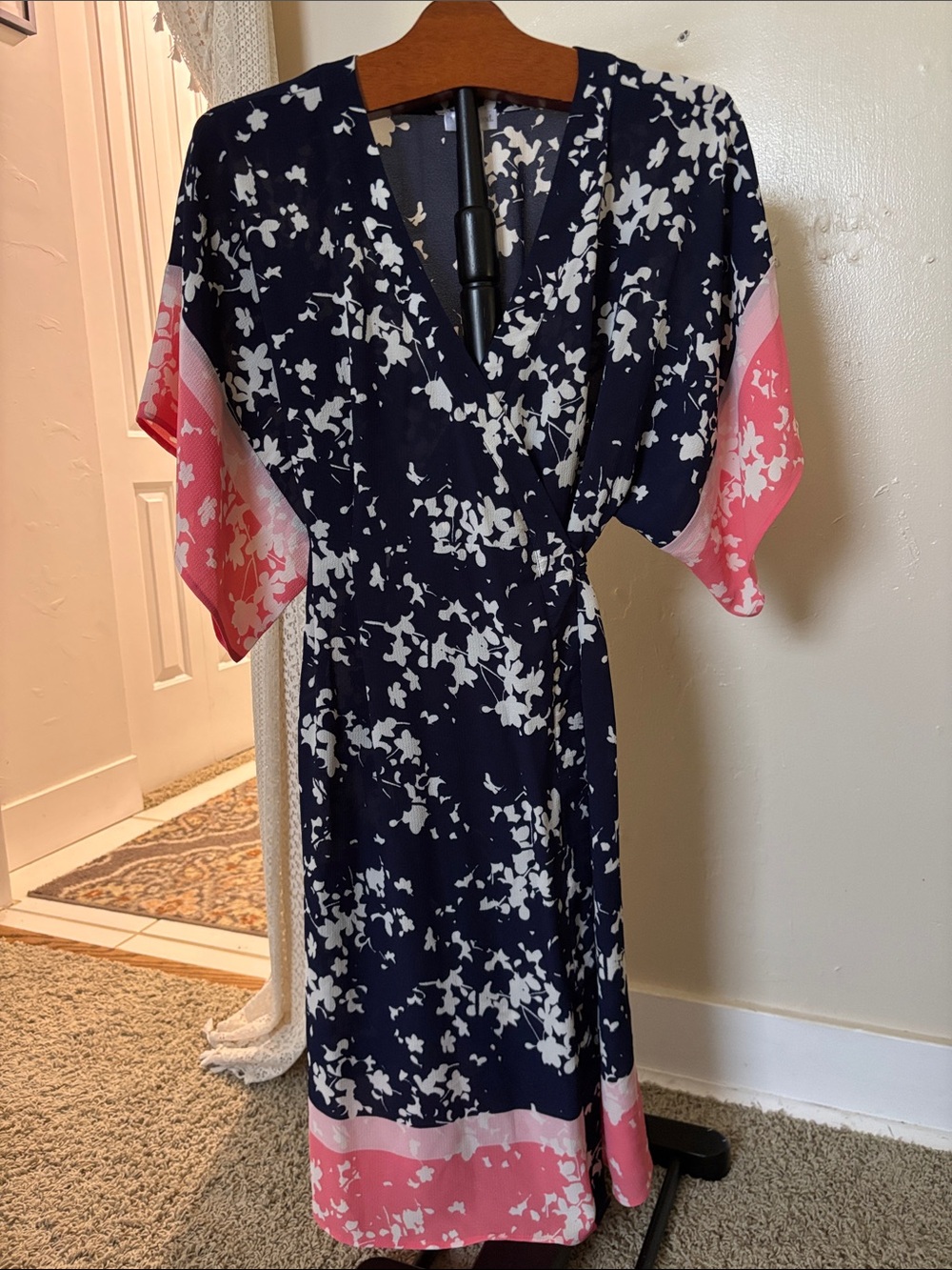 Motherhood Maternity Wrap Dress Navy Blue Pink White Floral Size Medium Pregnant